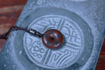 Lightning-Struck Jujube Wood Amulet - Five Sacred Peaks Talisman (2.2cm × 0.9cm