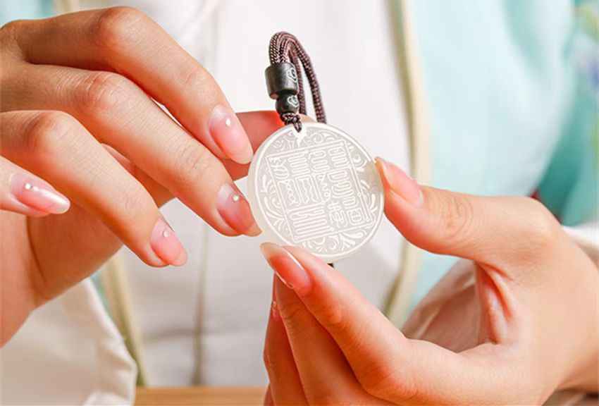 North Pole Court Seal Jade Disc – Xiuyan/Hetian Bi Jade Talisman (38×4mm)