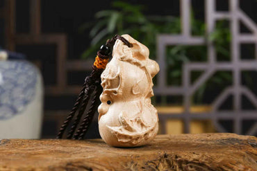 Peach Wood Five Blessings Gourd – Ming-Qing Style Hand-Carved Wearable Talisman