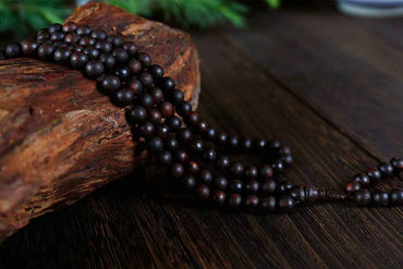 Sinking-Grade Jiangzhen Xiang 108-Bead Mala Bracelet – Sacred Agarwood Meditation Tool (8mm×108 Beads)